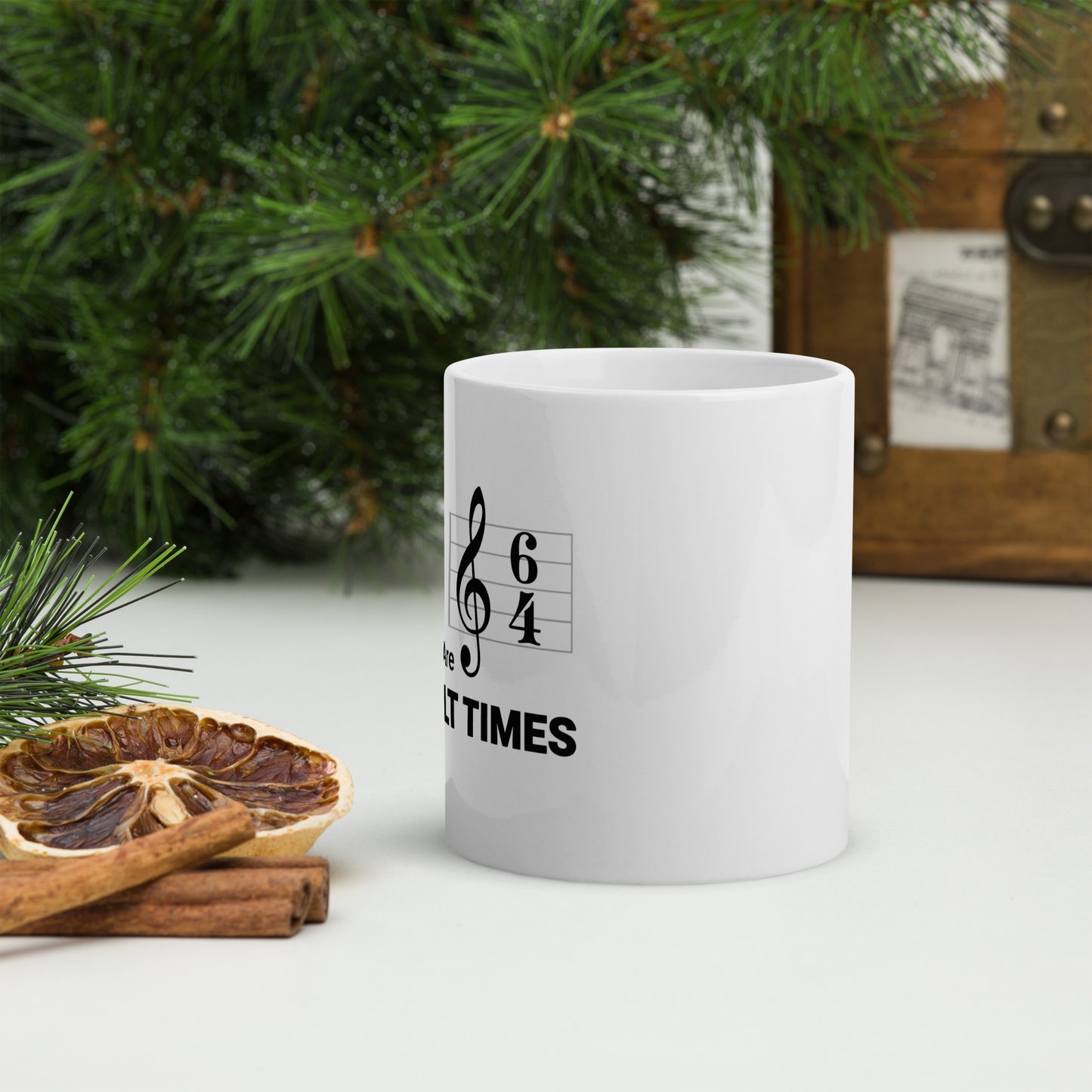 White glossy mug „Difficult Times“